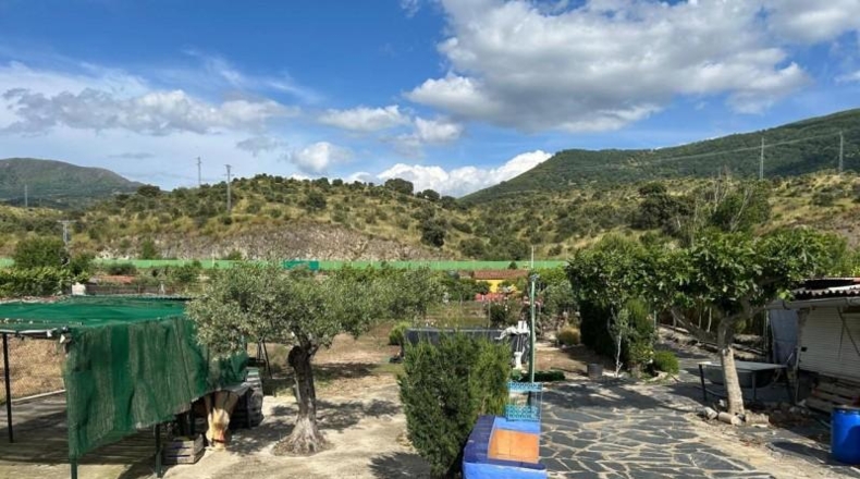 Cáceres - Oliva de Plasencia - 2600m2