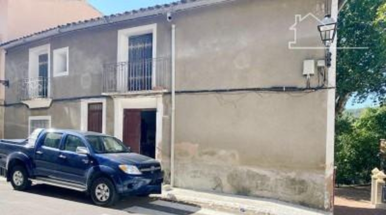 Castellón - Benafer - 377m2