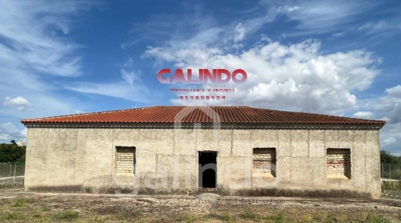 Sevilla - Paradas - 2000m2