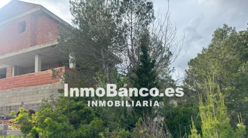 Valencia - Turís - 1068m2