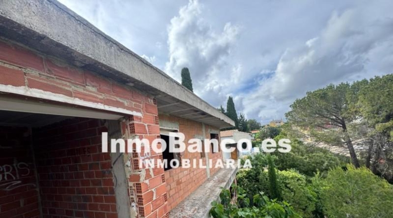 Valencia - Turís - 1068m2