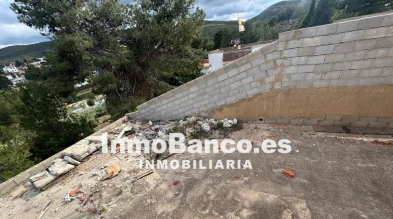 Valencia - Turís - 1068m2