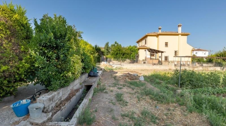 Granada - La Zubia - 1060m2
