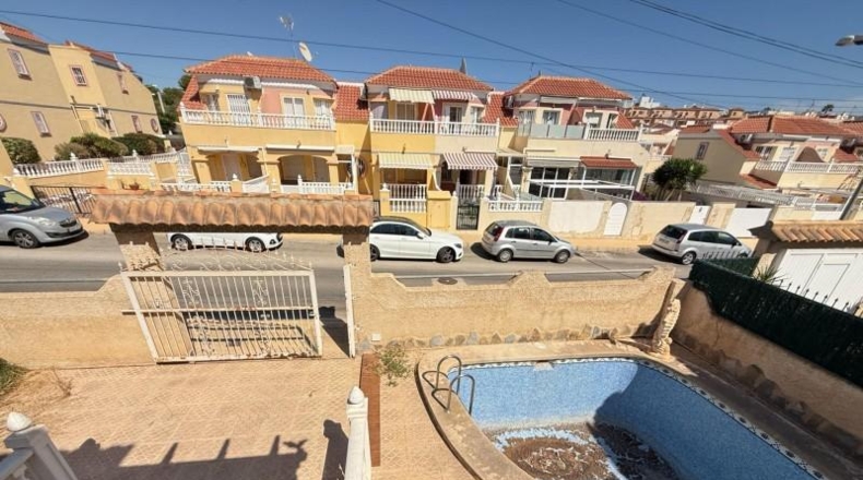Аликанте - San Miguel de Salinas - 200m2