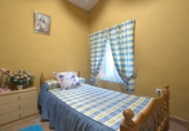 Загородный дом с участком на продажу в городе Canillas de Aceituno Фото