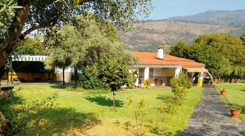 Cáceres - Casas del Castañar - 1400m2