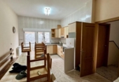 Отдельно стоящий дом с участком на продажу в городе Понферрада Фото