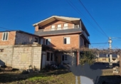 Загородный дом с участком на продажу в городе Arganza Фото