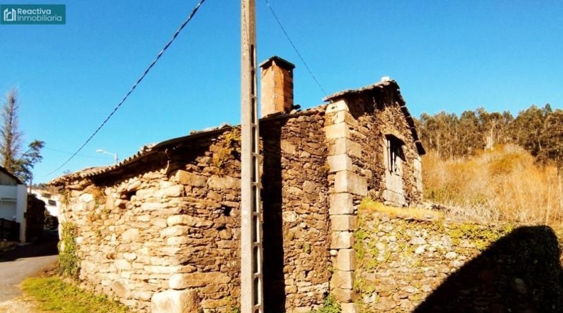La Coruña - Santiago de Compostela - 2015m2