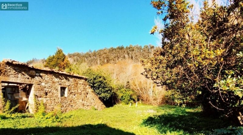 La Coruña - Santiago de Compostela - 2015m2