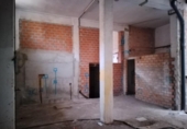 Отдельно стоящий дом с участком на продажу в городе Альхесирас Фото