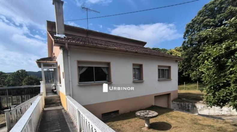 Orense - O Castro de Caldelas - 2300m2