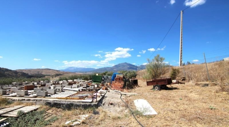Málaga - Pizarra - 18606m2