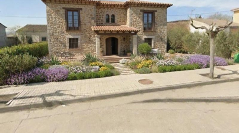 Huesca - Sariñena - 838m2