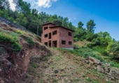 Xalet independent amb terreny en venda a la España, Corbera de Llobregat, ref.: TR170277 foto