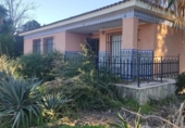 Отдельно стоящий дом с участком на продажу в городе Marchena Фото