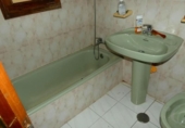 Отдельно стоящий дом с участком на продажу в городе Canillas de Aceituno Фото
