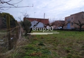 Участок с постройкой на продажу в городе Vilanova de Segrià Фото