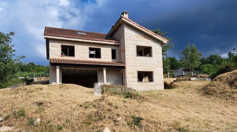 Orense - O Pereiro de Aguiar - 740m2