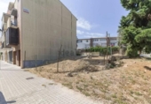 Городская земля под застройку на продажу у города Vilanova i la Geltrú Фото