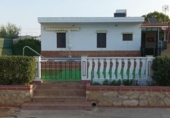 Отдельно стоящий дом с участком на продажу в городе Кордова Фото