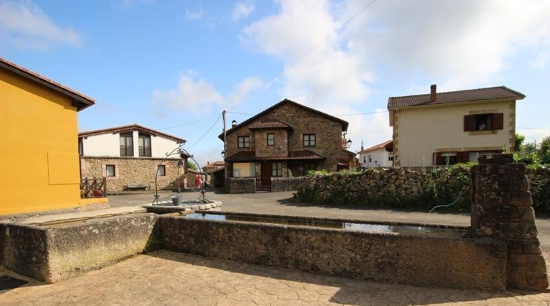 Cantabria - Los Corrales - 1936m2