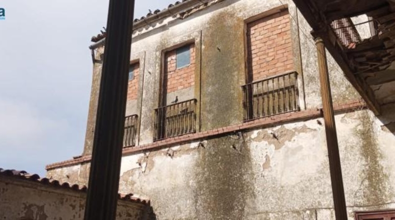 Badajoz - Azuaga - 1252m2