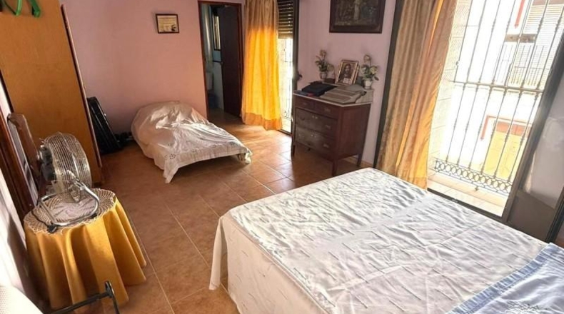 Sevilla - Almadén de la Plata - 204m2