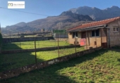Chalet independiente con terreno en venta en la España, Vegacervera, ref: TR135678 foto