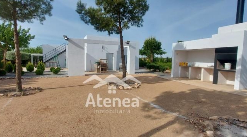 Albacete - La Roda - 11180m2