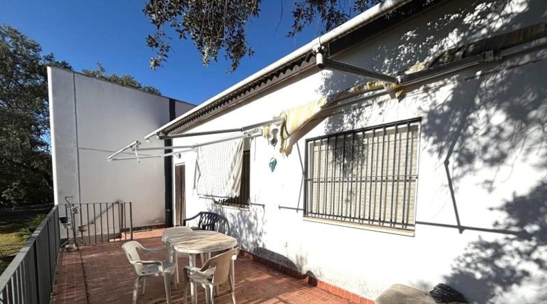 Sevilla - Castilblanco de los Arroyos - 2324m2