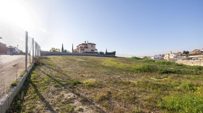 Granada - Urbanización Los Chopos - 1225m2