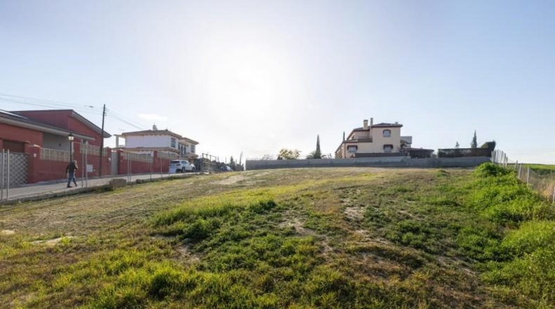 Granada - Urbanización Los Chopos - 1225m2