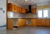 Дом с участком на продажу в городе Deltebre Фото