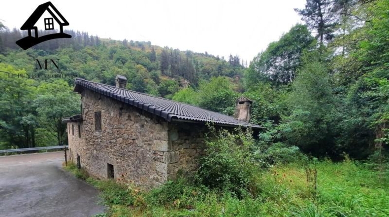Cantabria - San Pedro del Romeral - 516m2