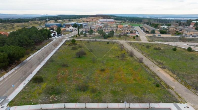 Valladolid - Boecillo - 6165m2