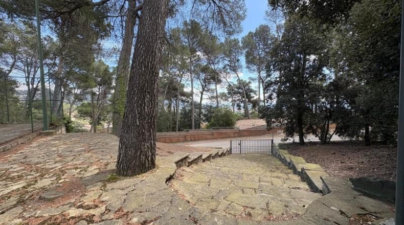 Barcelona - Castellar del Vallès - 1681m2