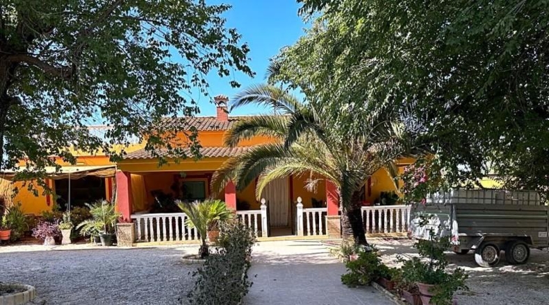 Sevilla - La Puebla de Cazalla - 2250m2