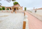 Xalet independent amb terreny en venda a la España, Moixent, ref.: TR153558 foto