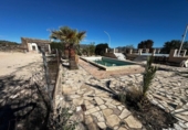 Chalet independiente con terreno en venta en la España, Monóvar, ref: TR243229 foto