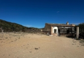 Chalet independiente con terreno en venta en la España, Monóvar, ref: TR243229 foto