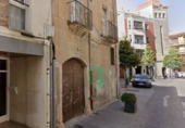 Отдельно стоящий дом с участком на продажу в городе Cambrils Фото