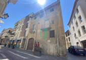Отдельно стоящий дом с участком на продажу в городе Cambrils Фото