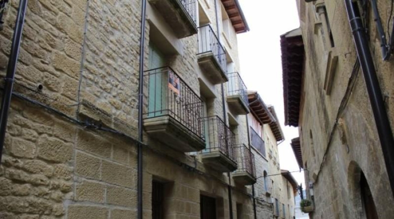 Zaragoza - Uncastillo - 616m2