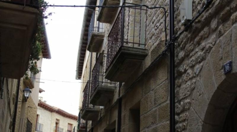 Zaragoza - Uncastillo - 616m2