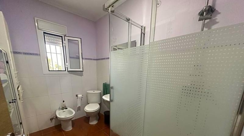 Sevilla - Dos Hermanas - 1850m2
