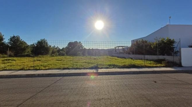 Valencia - Puebla de Vallbona - 500m2