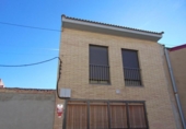 Xalet independent amb terreny en venda a la España, Tauste, ref.: TR142760 foto