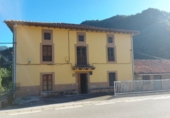 Casa de camp amb terreny en venda a la España, Pesaguero, ref.: TR136051 foto