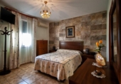 Casa de camp amb terreny en venda a la España, Almodóvar del Río, ref.: TR383717 foto
